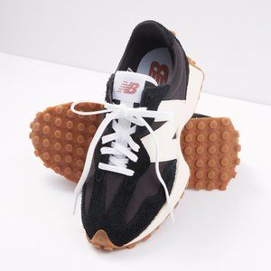 Like New! New Balance 327 Sneakers Black / White Size 7